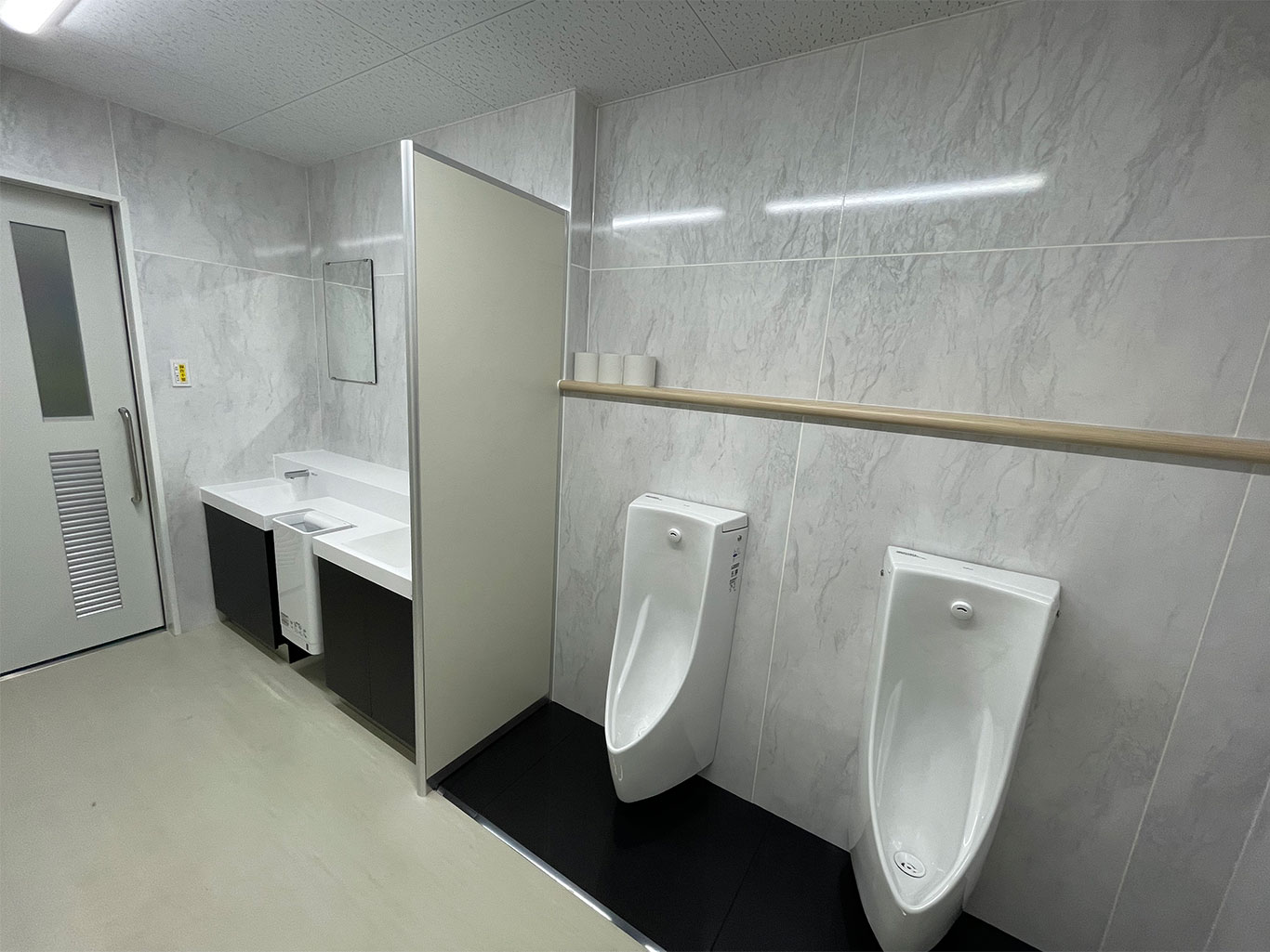 工場内トイレ新設工事